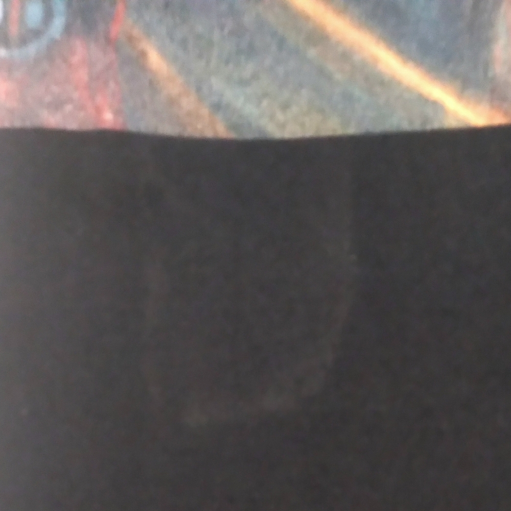 Gildan Black Short Sleeve Tee with Deadpool Design - Picture 4 of 4